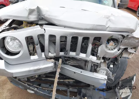 2016 Jeep Patriot Latitude z USA, uszkodzony, nr VIN 1C4NJPFA2GD659180